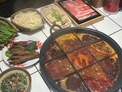 -伍师兄市井火锅(东部星悦天地店)