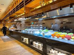 自助取餐区-盛宴标帜西餐厅龙虾.鲍鱼•牛排(重庆喜来登大酒店)
