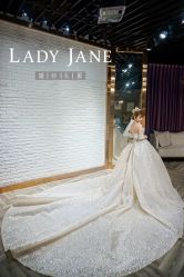 -Lady  Jane高端婚纱礼服馆