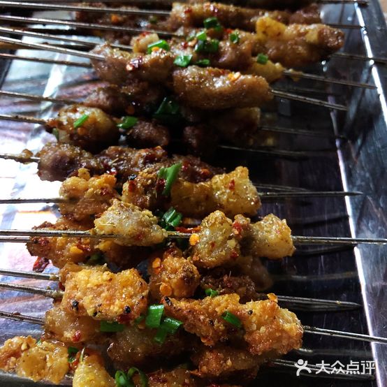 光头强大排档(美食街店)
