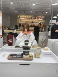 -变画·发型STUDIO