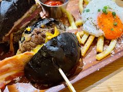 27&nbsp;牛肉汉堡-HELLO 27 意面·沙拉·帕尼尼