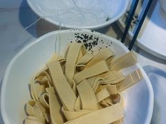 -德林酸菜鱼火锅(南丹店)