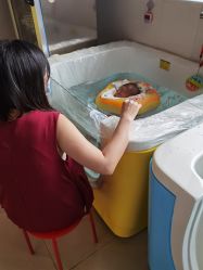 -欢乐悠游婴儿游泳(金碧花园店)