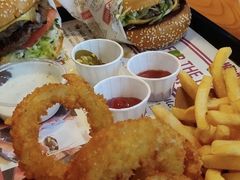 -The Habit Burger Grill 哈比特汉堡(复兴soho店)