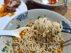 -丁丁猫重庆小面(徐州路店)
