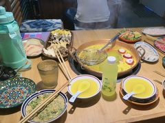 -洱火云南酸菜牛肉火锅(石景山当代商城店)