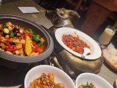 -老湖南民间菜·牛肉十八炒(花都店)
