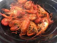 -虾弄弄海派小龙虾·牛羊蝎子火锅