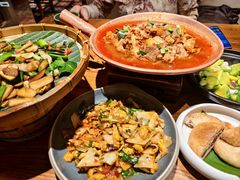 -云海肴·汽锅鸡·云南菜(美罗城店)