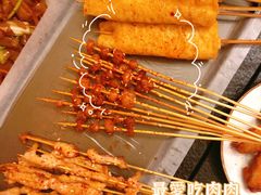 -何妹湿辣牛肉·粤式烧烤砂煲(桂雅路店)