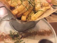 -Mark&Mars Restaurant