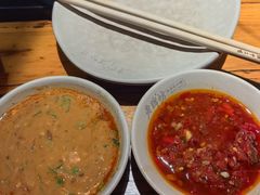 -老牌坊云南鱼豆花火锅(爱建店)