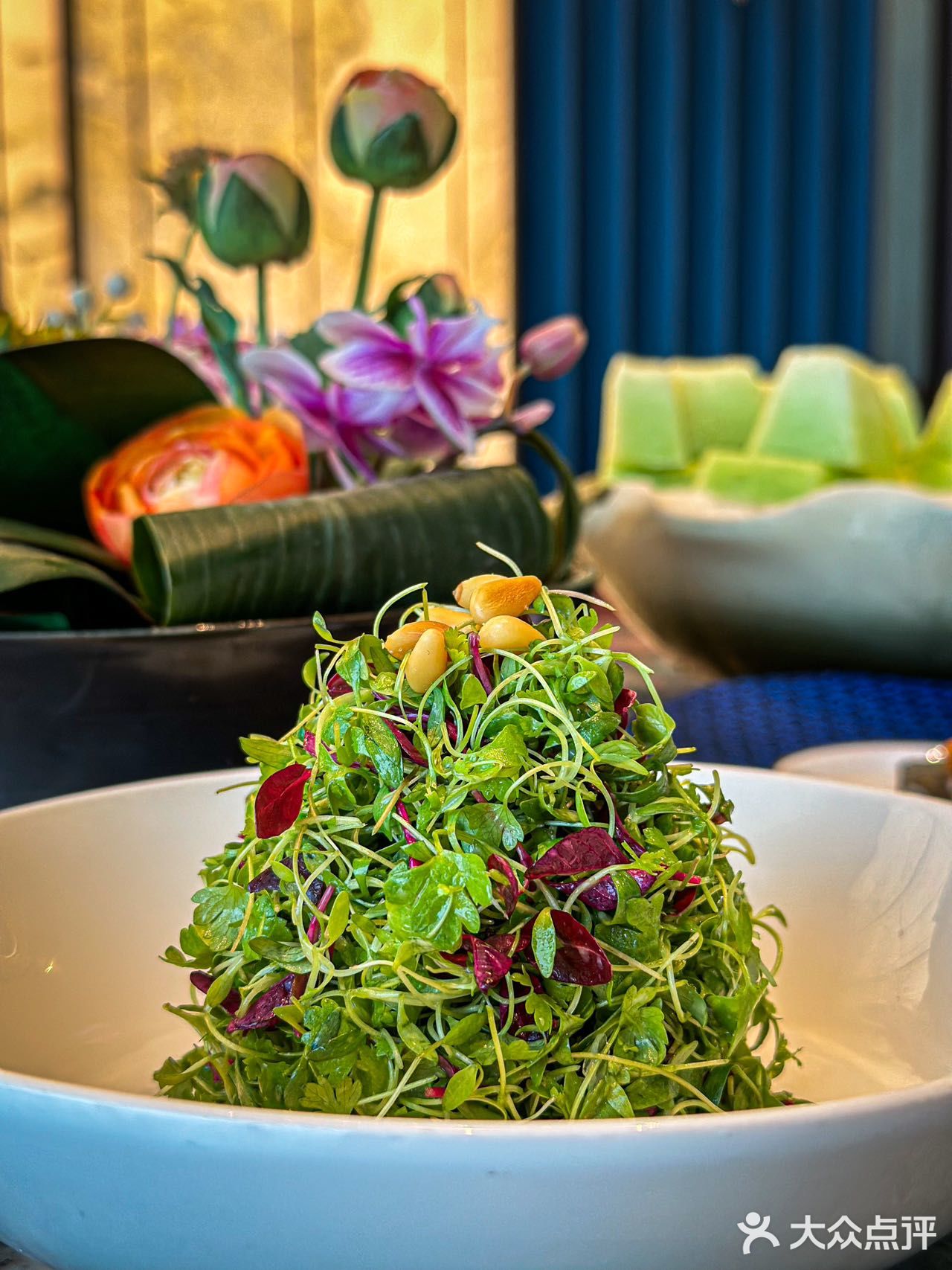 打卡望出去就是魔都三件套的餐厅