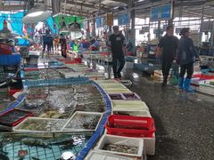 -霞涌市场海鲜摆卖区