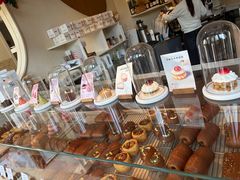 -VERIE BAKEHOUSE