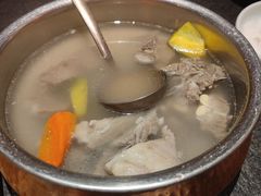 滩羊手抓肉-丝路金桃·新疆菜(徐汇店)