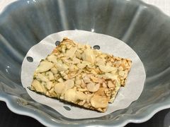 现烤杏仁薄脆-许家菜.艺创菜(仁和新城店)