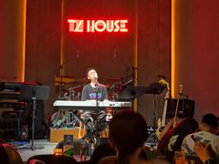 -TZ House音乐现场(来福士中心店)