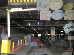 -大润发杨浦店-停车场