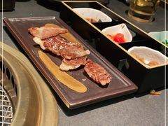 -铭牛烧肉·和牛海鲜自助(高新月牙湖店)