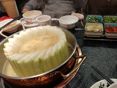 -得意咚瓜·顺德鱼生·冬瓜火锅(深圳首店)