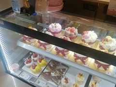 -花花卷卷·鲜食蛋糕(静安久光百货店)