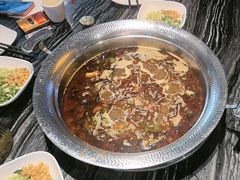 -老船舫·现做活鲜鱼馆(东郊记忆店)