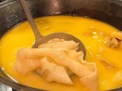 -鲜入围煮花胶鸡海鲜火锅