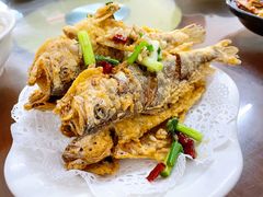 -胡子饮食店
