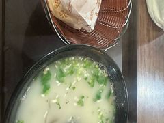 -万红路羊汤烧饼店(将台路店)