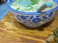 -东大桥小国抻面烧烤(长通路店)