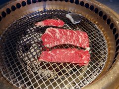-铭牛烧肉·和牛海鲜自助(高新月牙湖店)