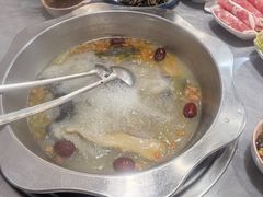 -光头药膳鸡(莱茵小镇店)