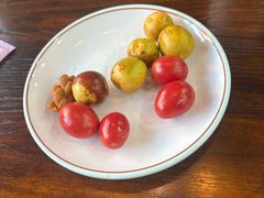 -愉肴麻辣香锅(中山路店)