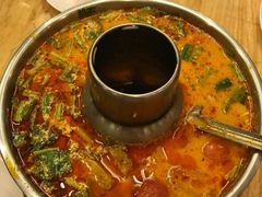 -J Daeng Seafood