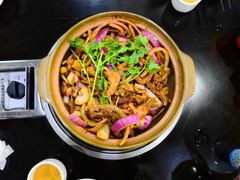 -胡须佬鸡煲四季火锅店(石厦西村直营店)
