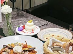 -LESCEDARS Brasserie Bistro香柏树