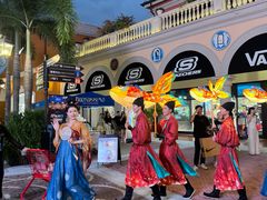 -佛罗伦萨小镇广佛名品奥特莱斯(疏港路店)