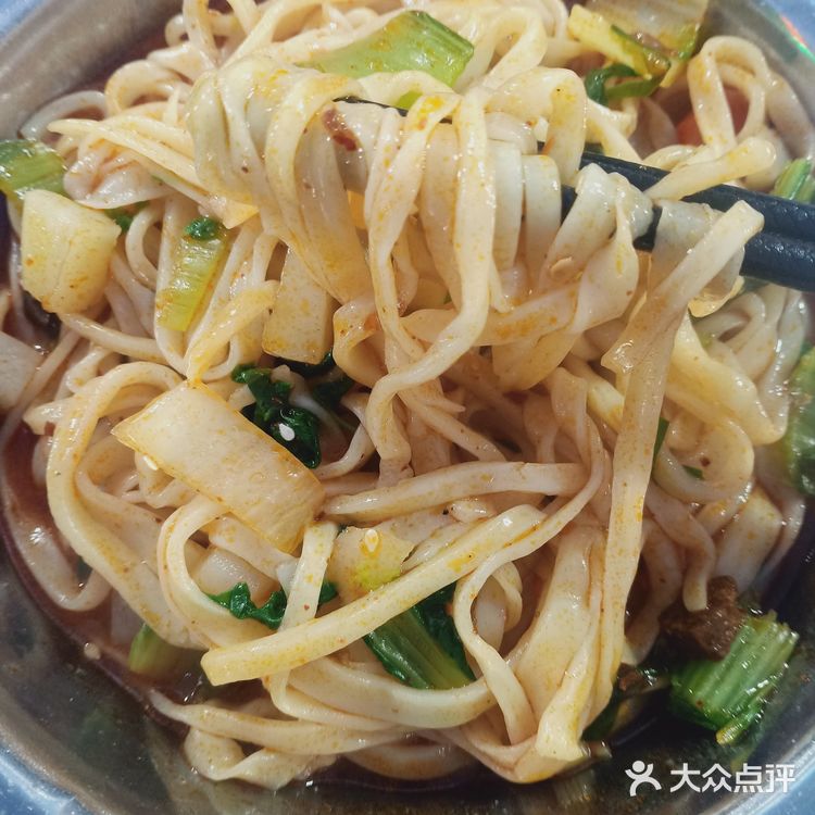 怪不得有人说，跑一趟咸阳专门去吃汇通面！