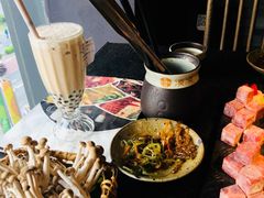 -湊湊火锅·茶憩(新中关购物中心店)