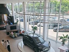 -深圳锦龙奥迪4S店(前海店)