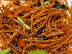-阿瓦山寨·湘菜现炒·剁椒鱼头王(咸阳总店)