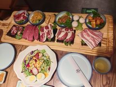 -明洞阿姨·韩式酱蟹烤肉·创意料理(三元桥店)