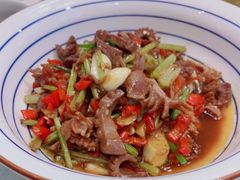 -阿瓦山寨·湘菜现炒·剁椒鱼头王(咸阳总店)