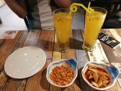 炸黄豆粒+腌萝卜+百香果汁-武松家(丰益桥店)