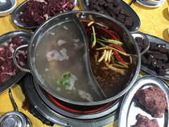-五洞培记山庄·鲜牛肉火锅