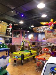 -卡通尼乐园(五彩世界店)