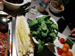 -海底捞火锅鲜切牛肉主题店(长寿路店)