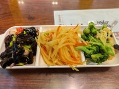 特色凉菜-丝路伊兰·兰州牛肉面(牛街总店)